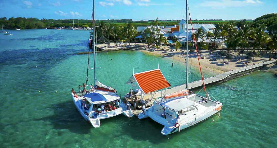 catamaran cruise in Mauritius